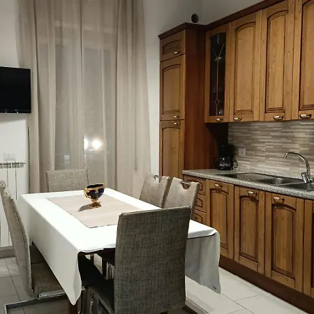 Rome D'amata Apartman *